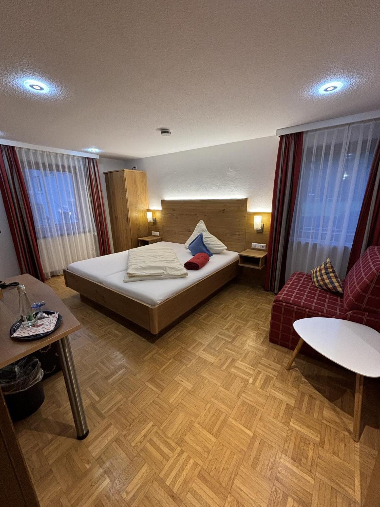 Landgasthaus Zur Linde, Neusatz Bühl Chambre photo